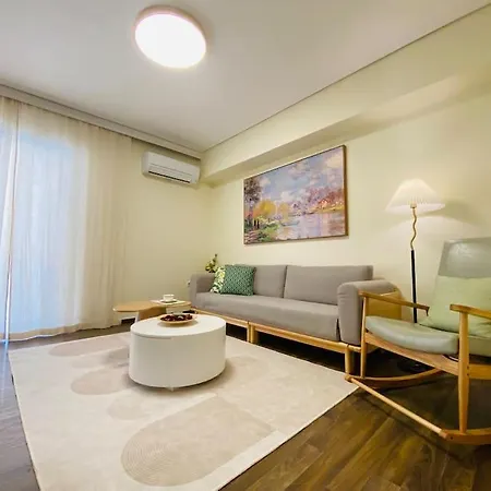 地铁站旁，免费停车，安静舒适街区，精品两卧室大露台公寓，治安好 Apartment *